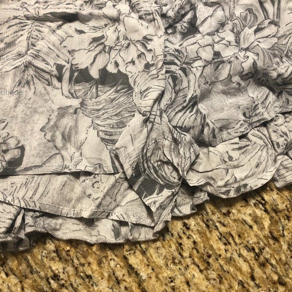 Grey Print Ruffle Skirt with loose shorts lining 420  NWT Boutique - Picture 2 of 4